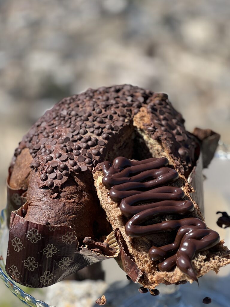 colomba dark con crema al cioccolato fondente