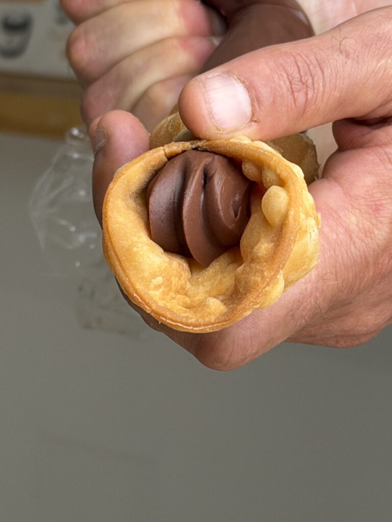 Cannolia Show Cooking: quando il cannolo caldo diventa spettacolo 5 IMG 8508 - Cannolia Show Cooking: quando il cannolo caldo diventa spettacolo 5